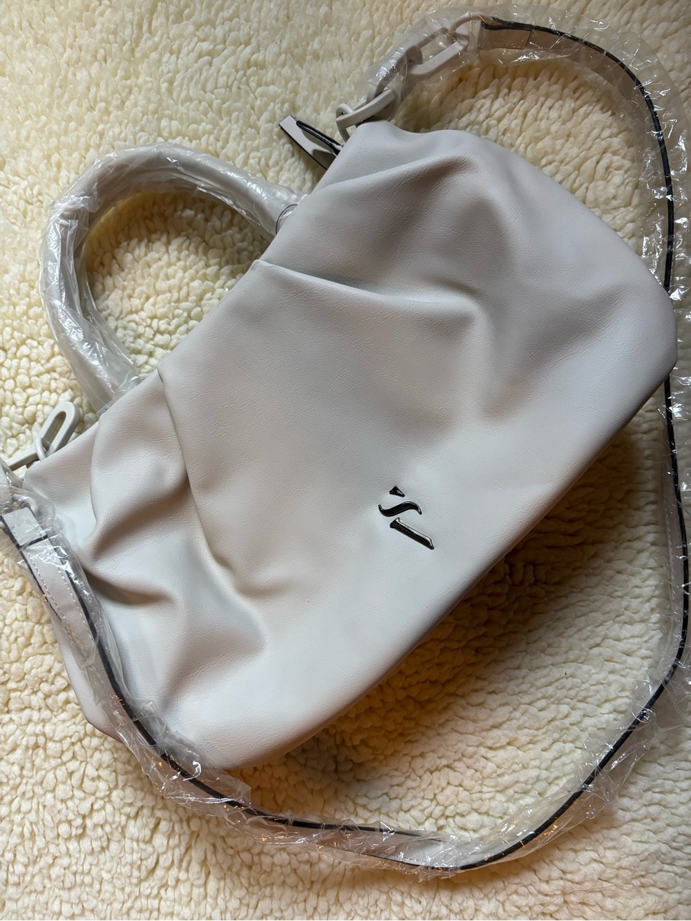 White/Beige Vera Wang Women’s Shoulder Bag with Subtle Logo
